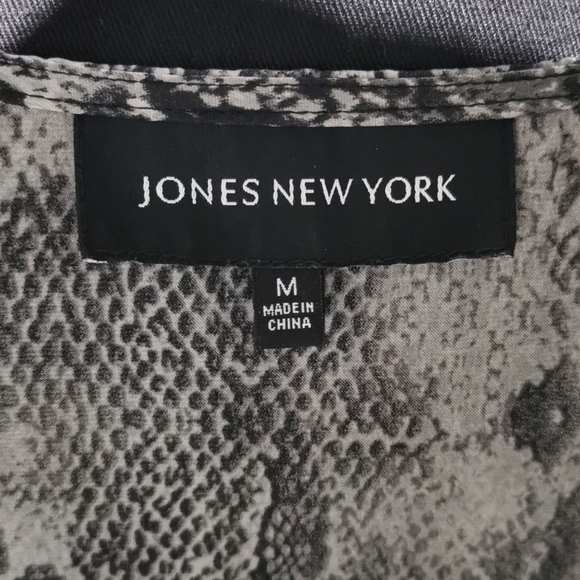 2/$30 tops - Satin tunic - Picture 4 of 4